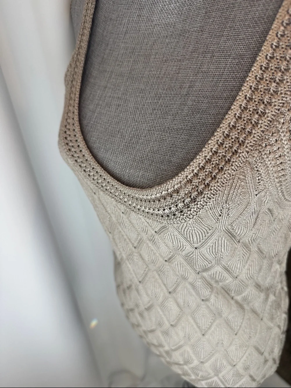 White House Black Market tan knit tank S-Small - Picture 16 of 16